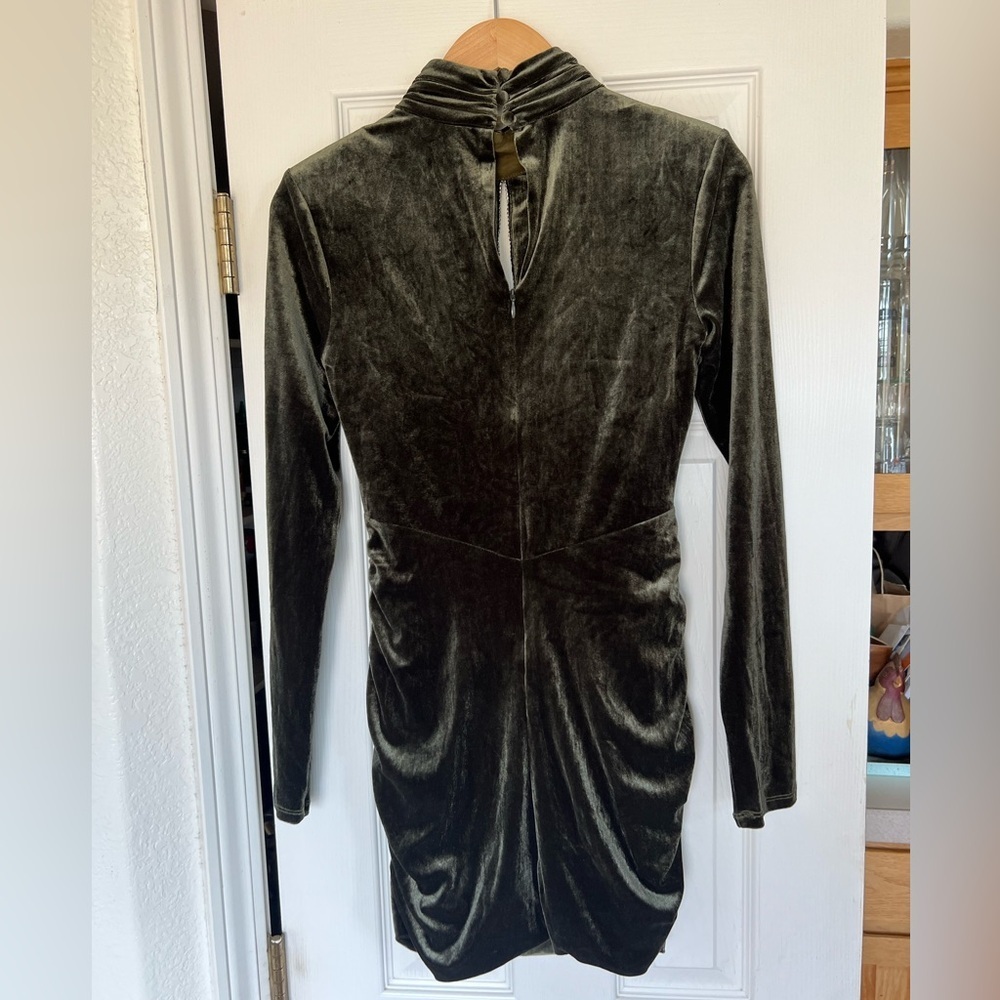 NWOT Nicholas Lyssa Dress Forest Size 4 Velvet Keyhole Mini Revolve - Picture 8 of 16